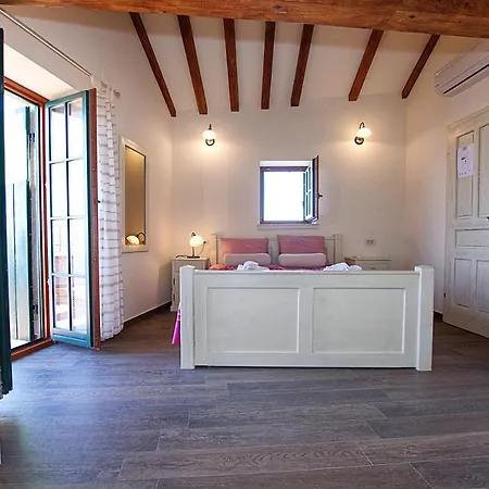 Idassa Villa *